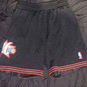 Mitchell & Ness 2000-01 Philadelphia 76ers shorts
